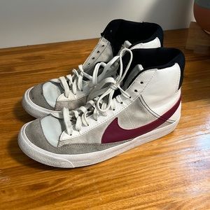 Nike Blazer youth size 7